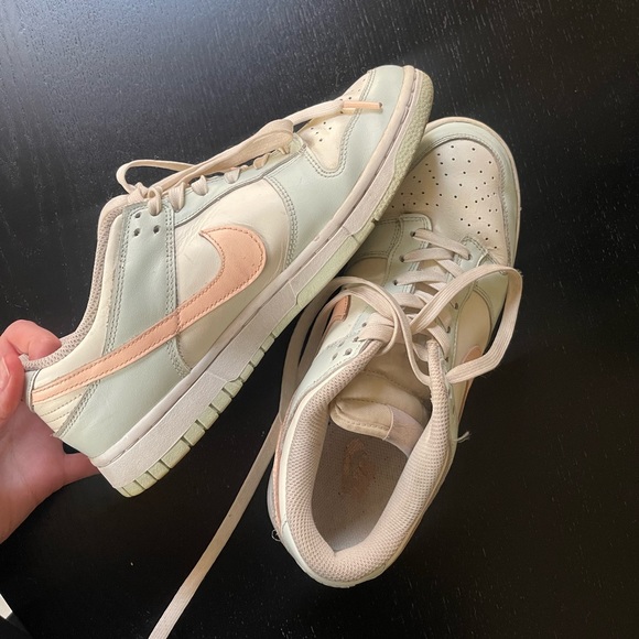 Nike Dunk Low 'Barely Green' - Picture 2 of 4